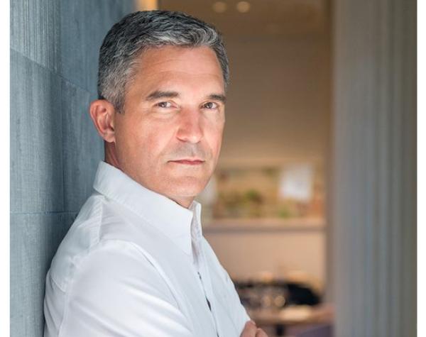 FOOD/HOSPITALITY: TONY ESNAULT